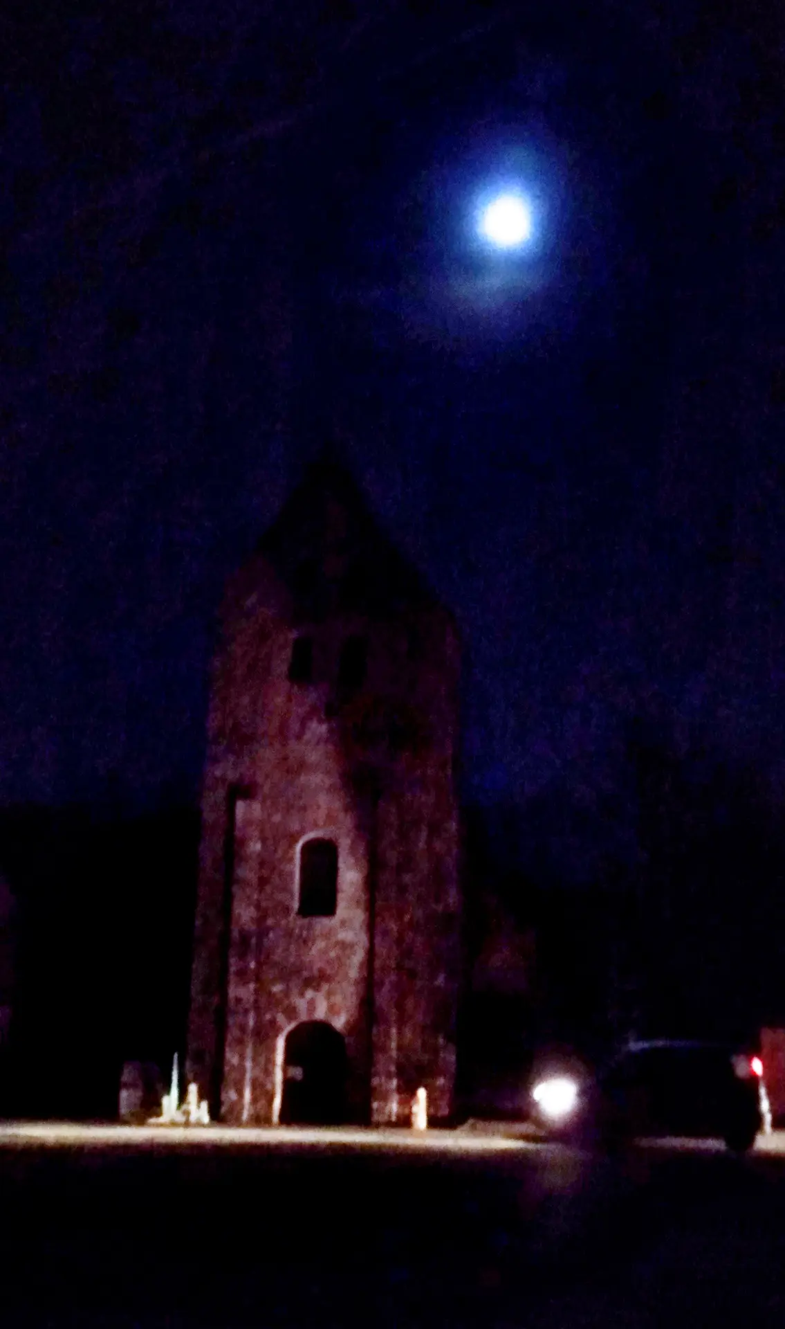 Eglise Saint-Pierre nuit