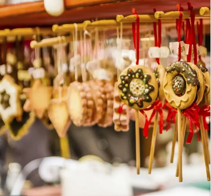 MarchéNoël_Chateau-Thebaud_2024_levignobledenantes-tourisme.com