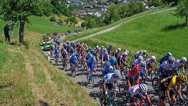 cycling-race-7266513_640