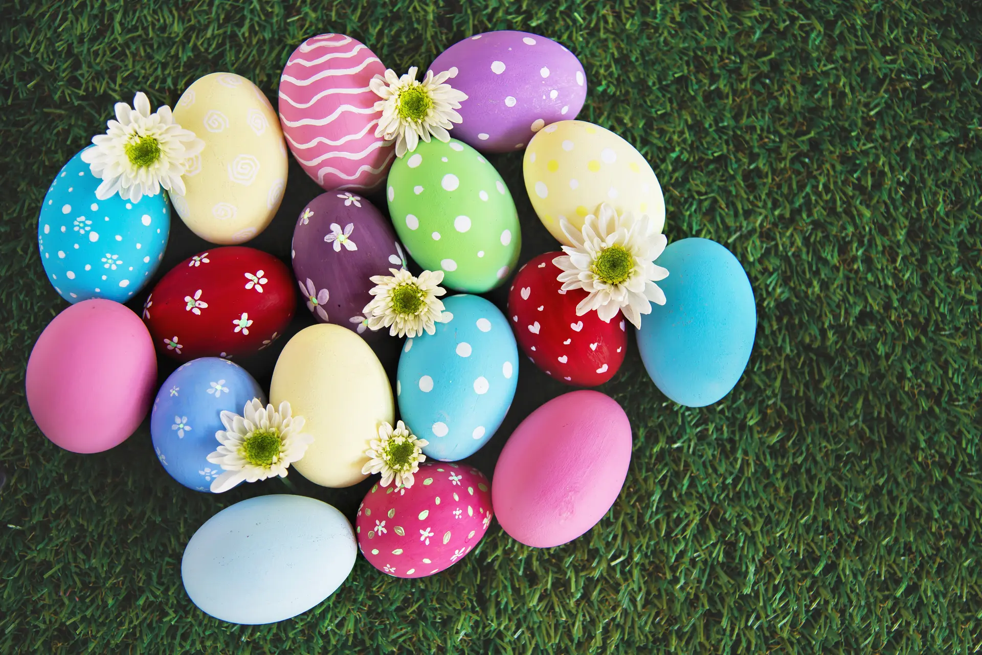 painted-colorful-easter-eggs-background-easter-holiday-celebration-background-concept