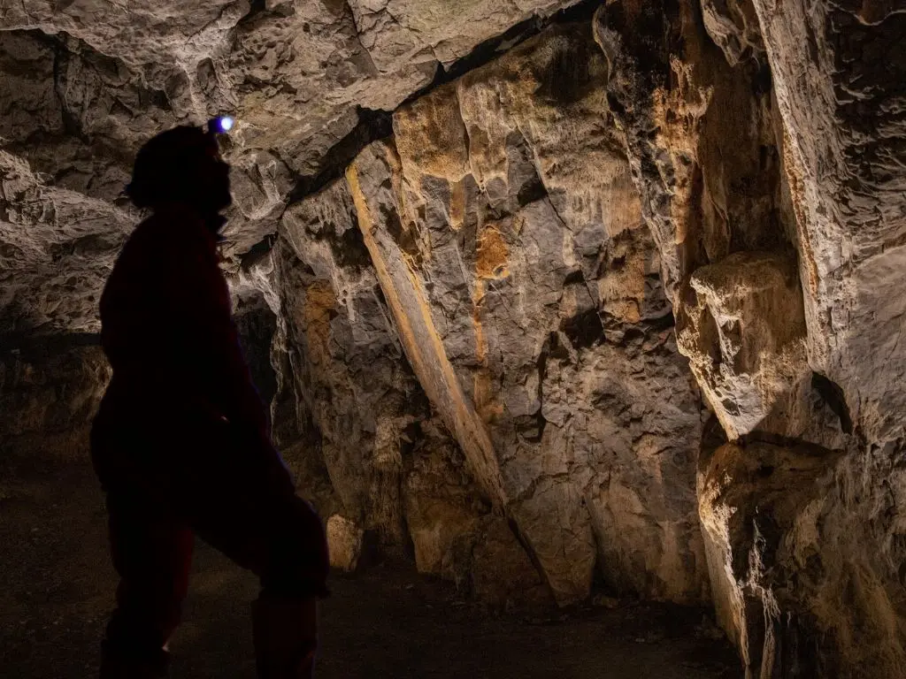 rochefort-frontale-grottes-de-saulges