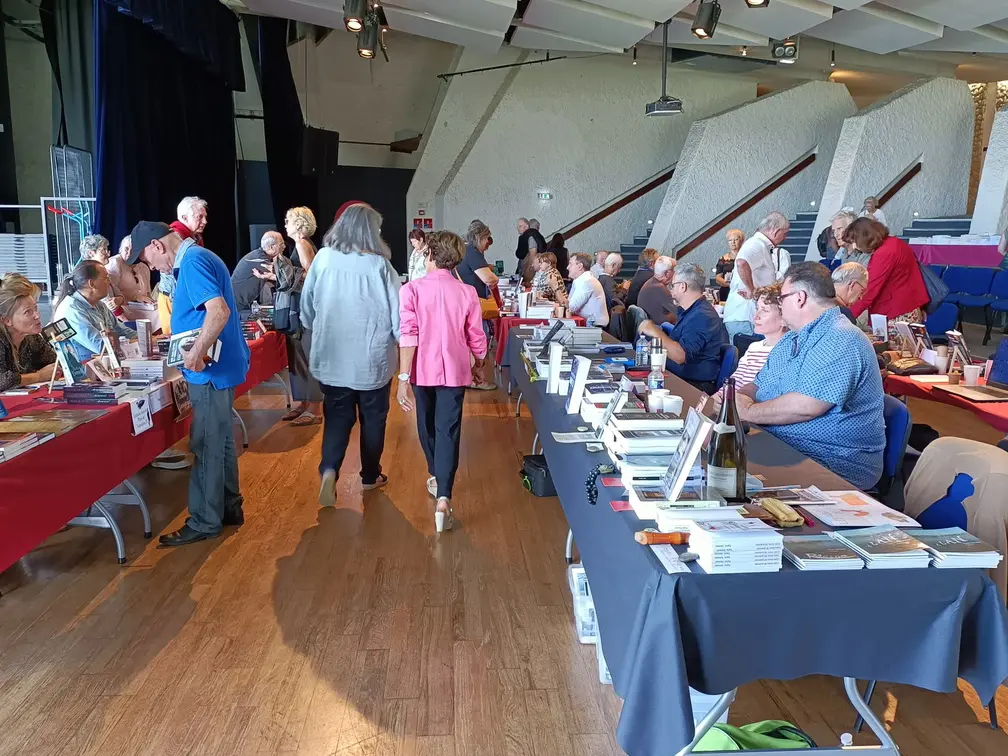 20221220110037-f6adab5a-la