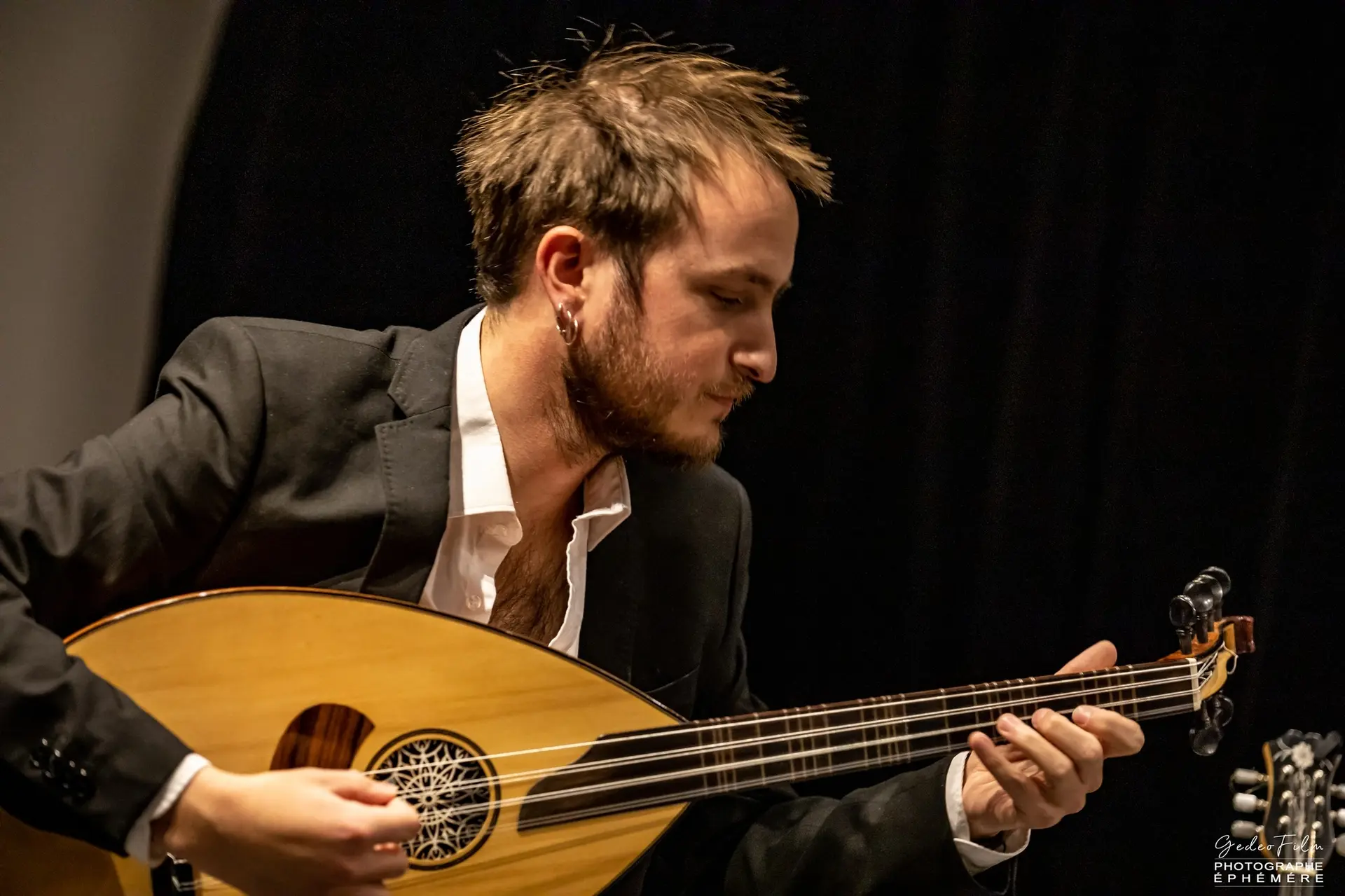 musiques grecques et turques et musique sur acousmonium