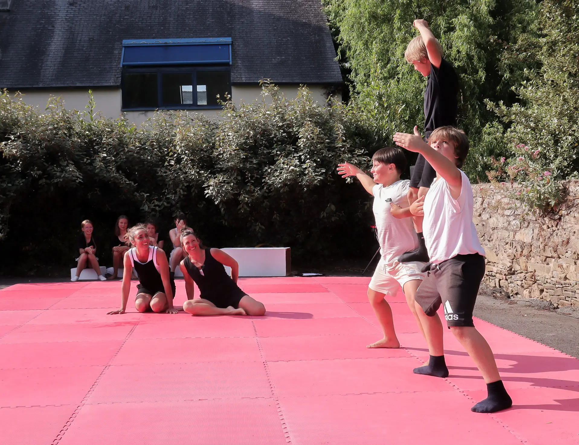 Stage cirque