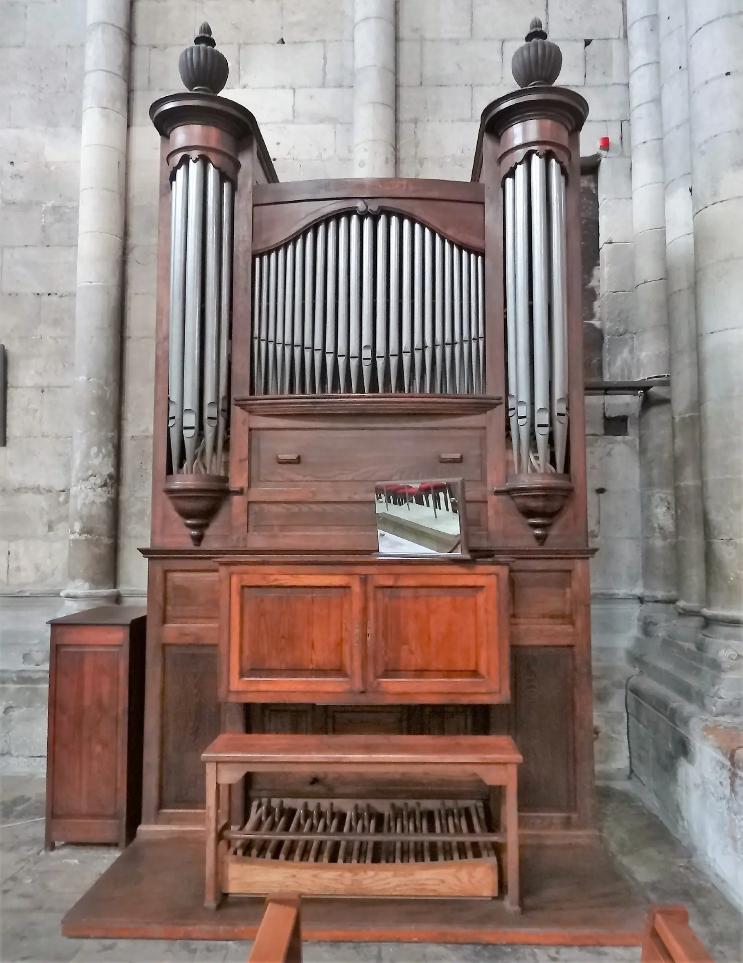 20260929 patrimoine sur le pouce - buffet sculpté de l'église de la cité - copyright ADORA