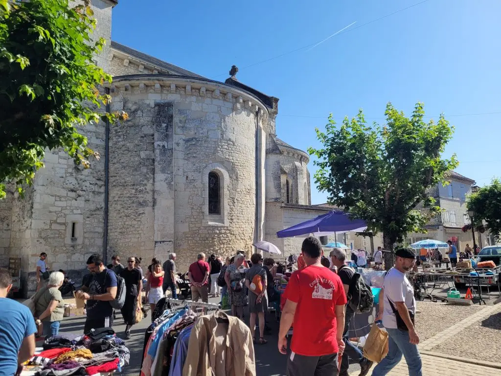 vide-greniers-pentecôte-neuvic