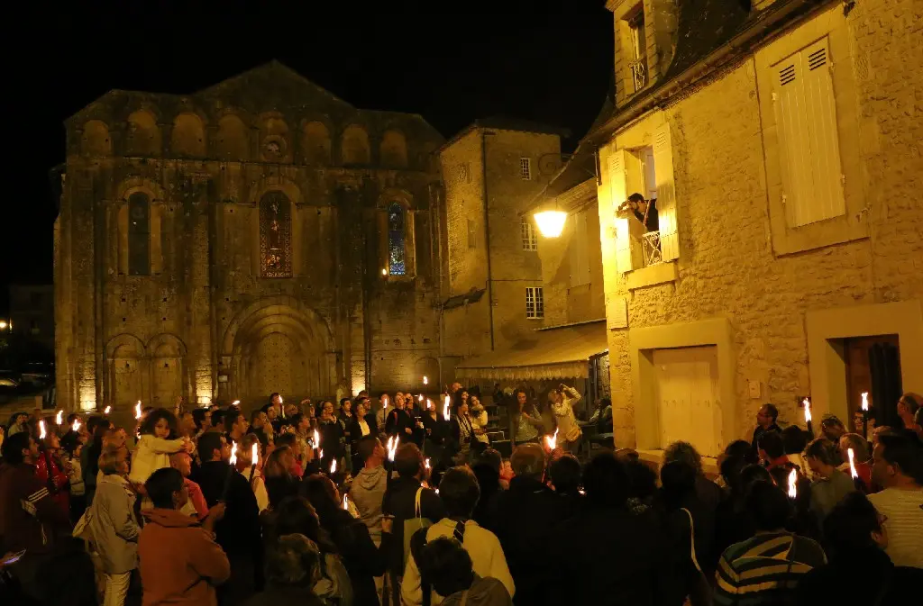 visite aux flambeaux cadouin