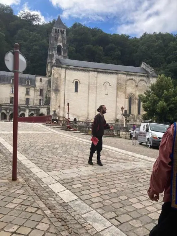 Balade théâtrale Compagnie du Sûr Saut (2)
