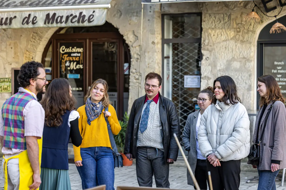 CDT 24 Destination Périgueux Visite comédien, les petites histoires de Perigueux