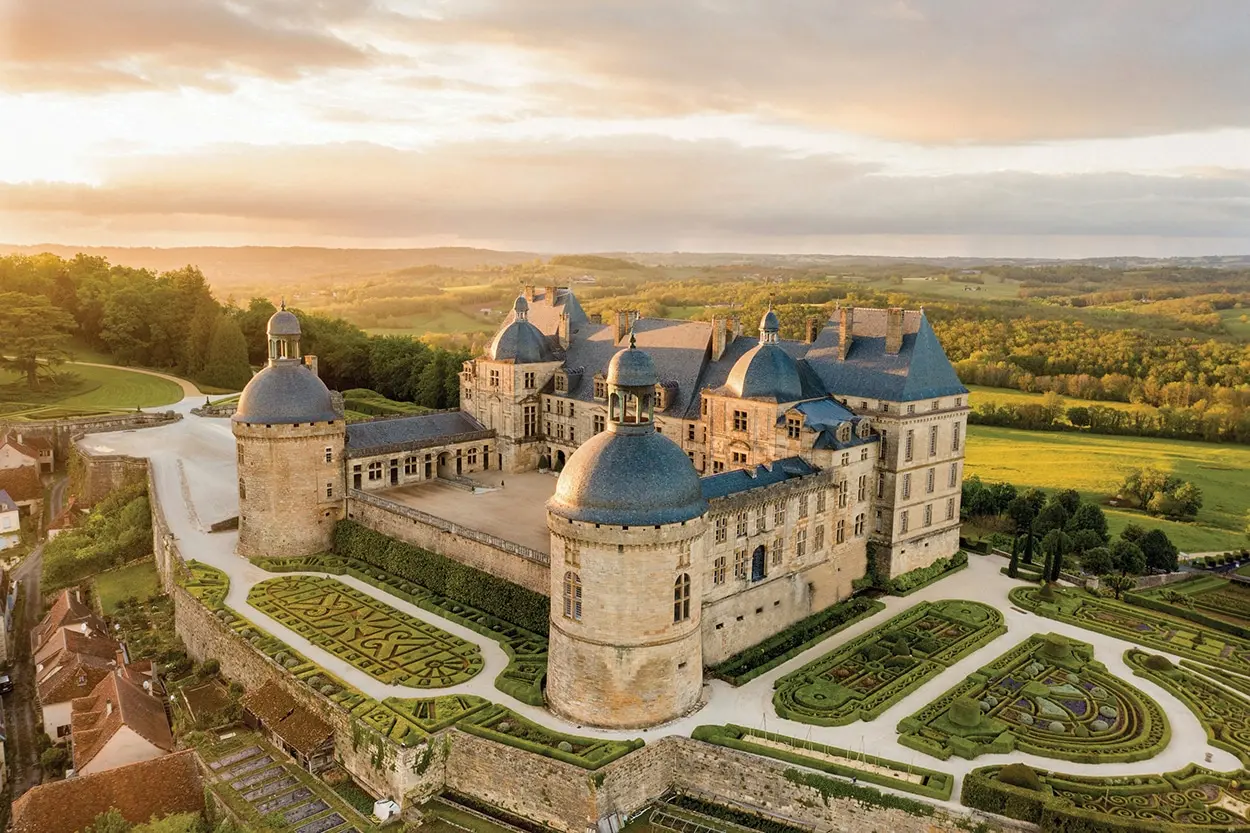 Château d'Hautefort extérieur