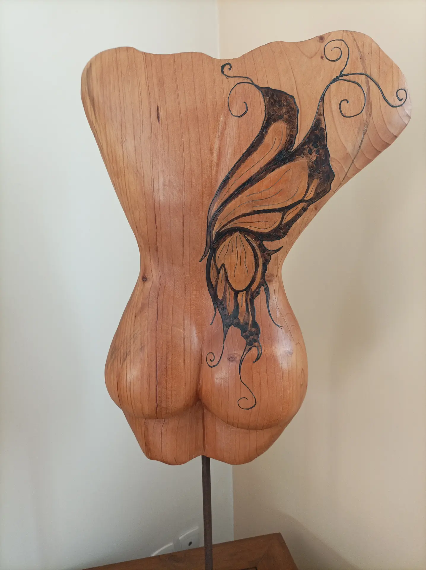 Femme papillon 2023