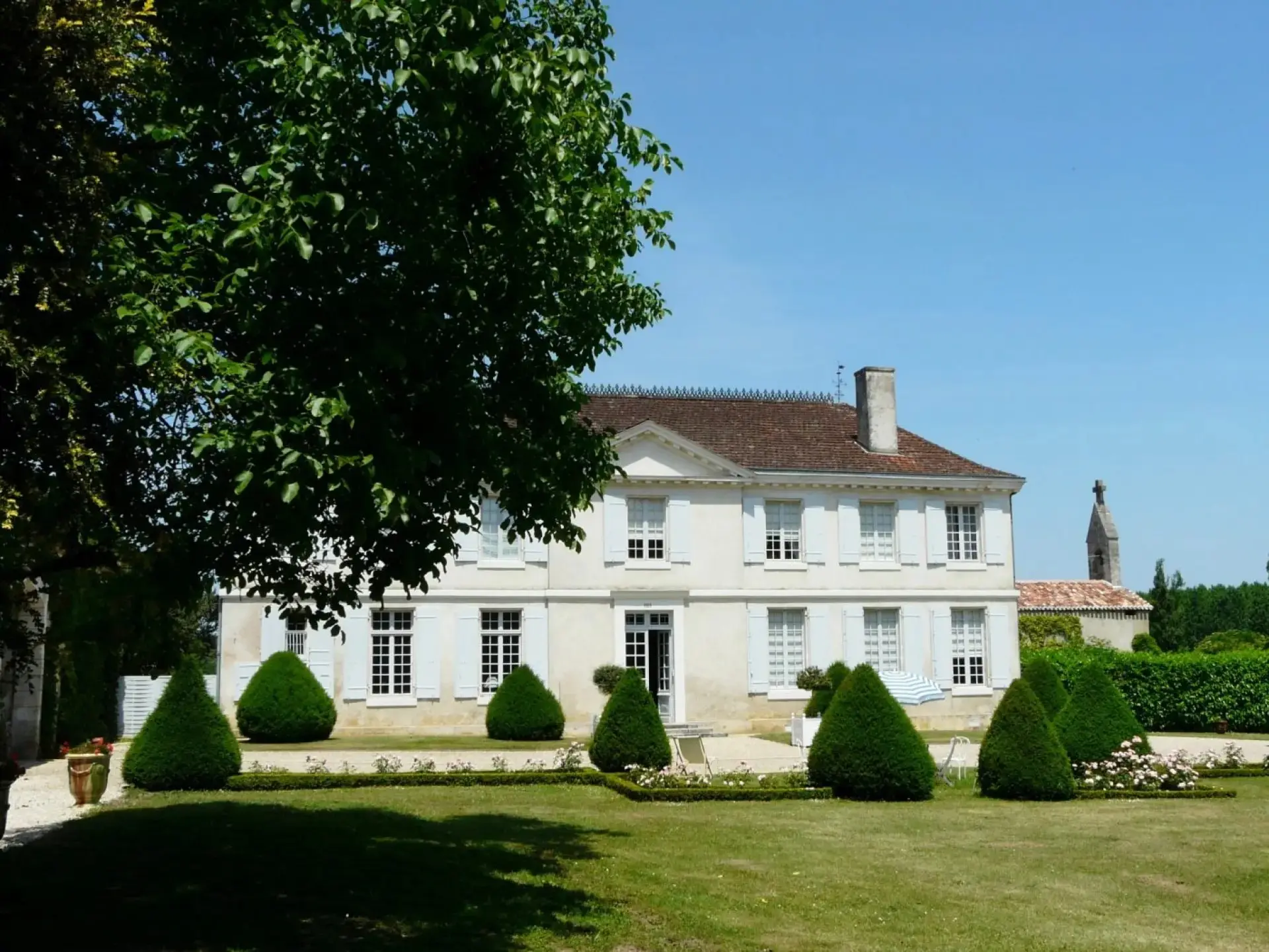 Chateau de Longua