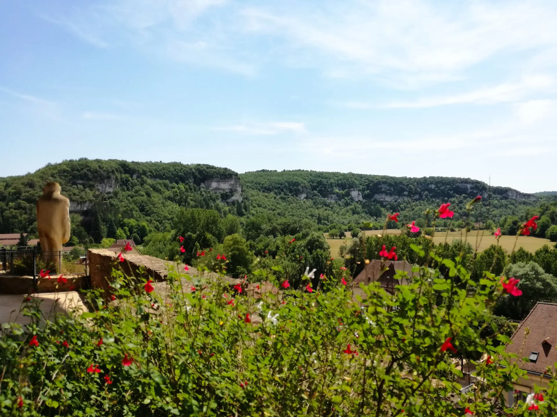 PCU_Les Eyzies_musée de la préhistoire_statue©ALR