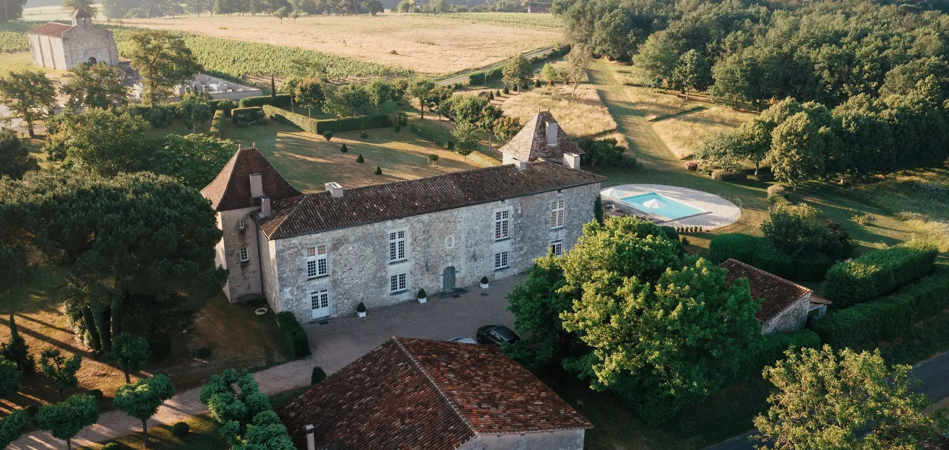 Photo-Chateau-de-Puymangou