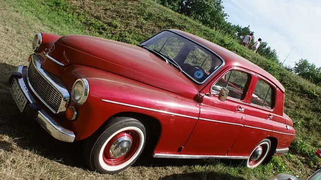 antique-auto-4347048_640