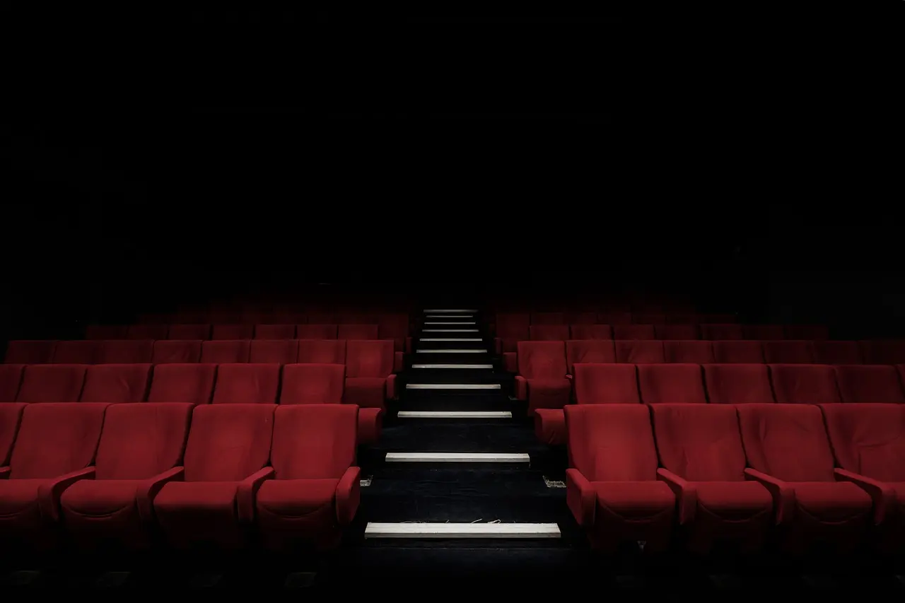 Spectacle