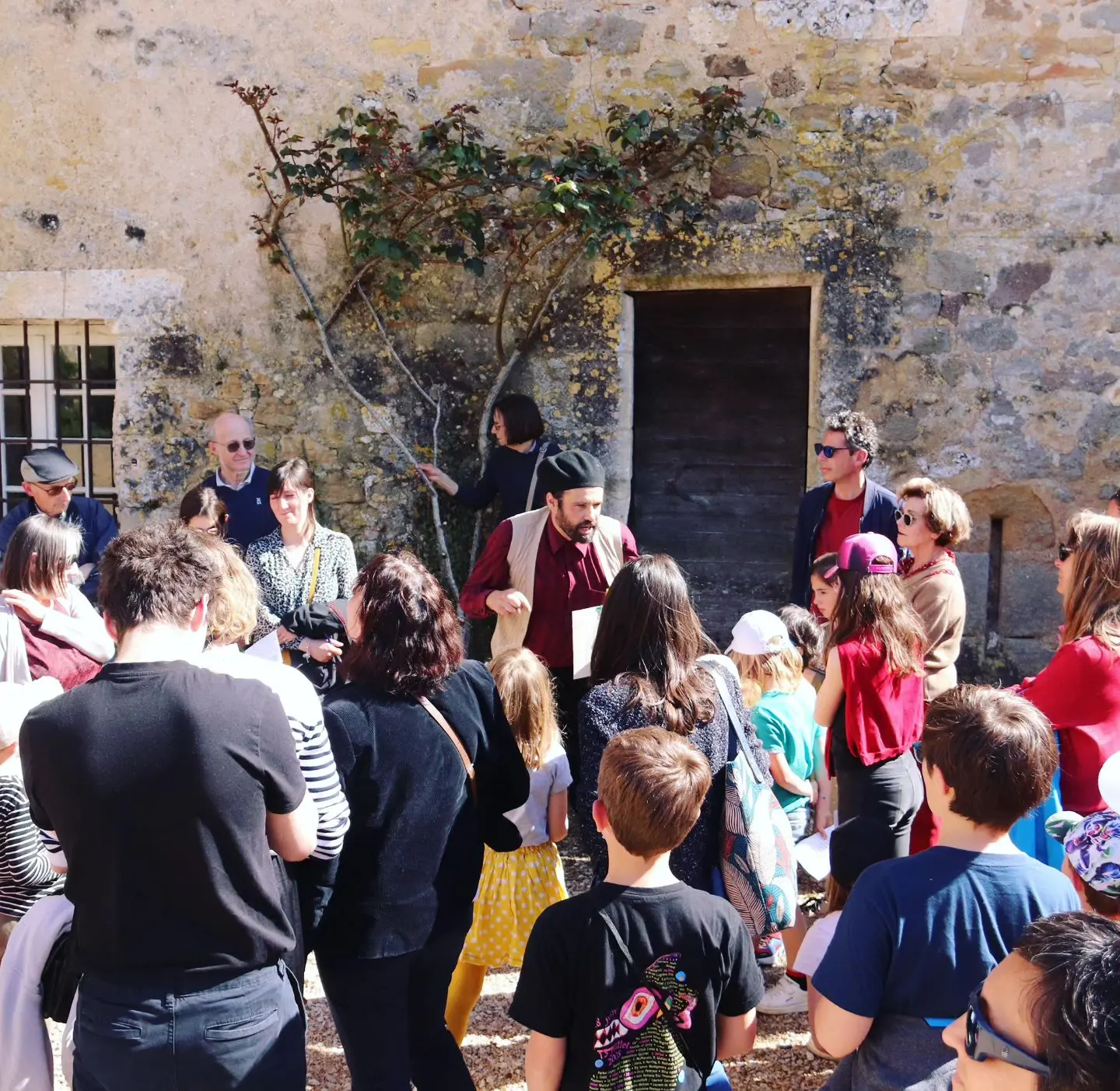 ce château cache quelque chose