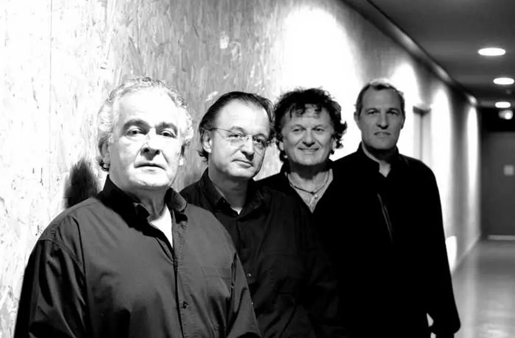 groupe-avaV9