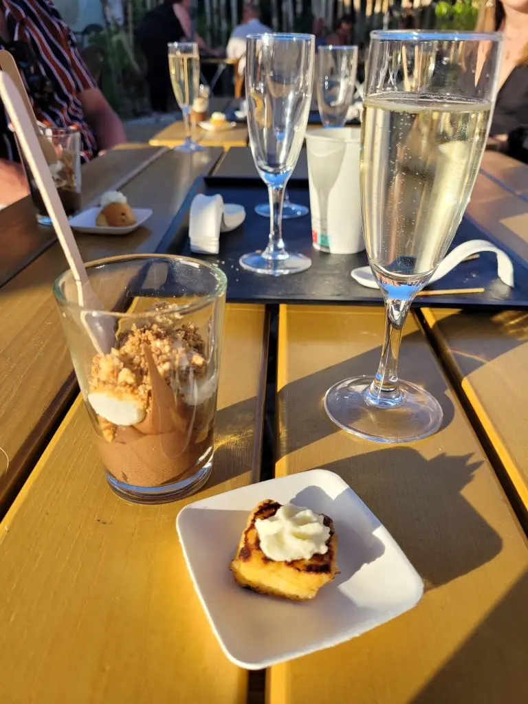 inauguration terrasse caviar de neuvic