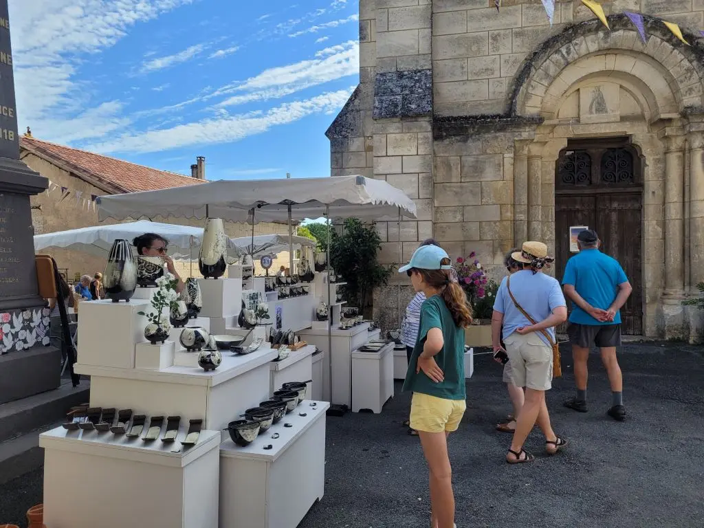 marché-des-potiers-beauronne