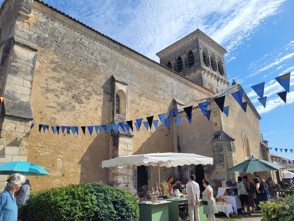 marché-des-potiers-beauronne