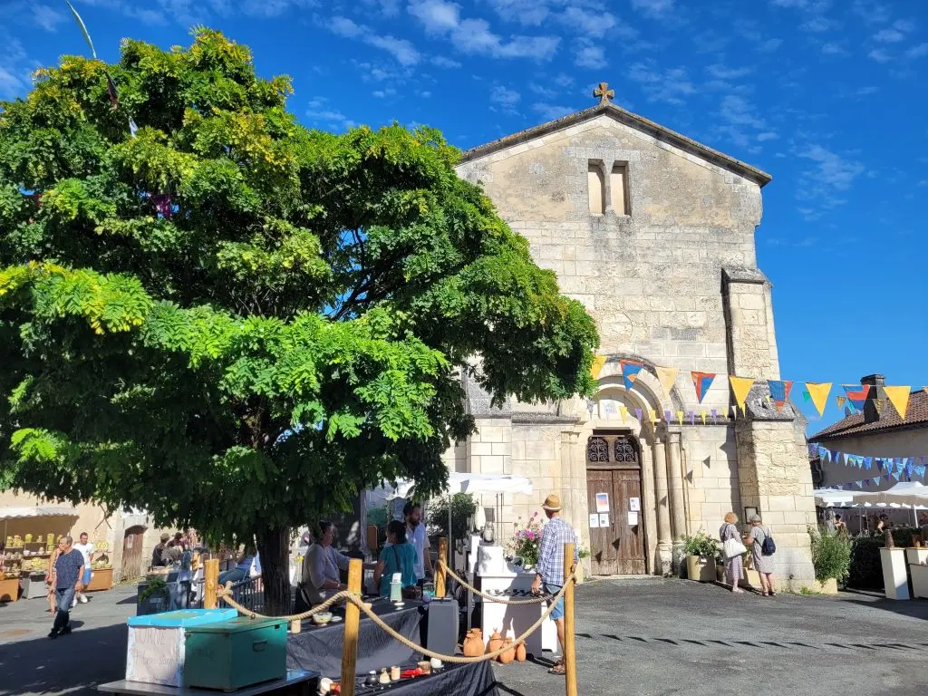 marché-des-potiers-beauronne