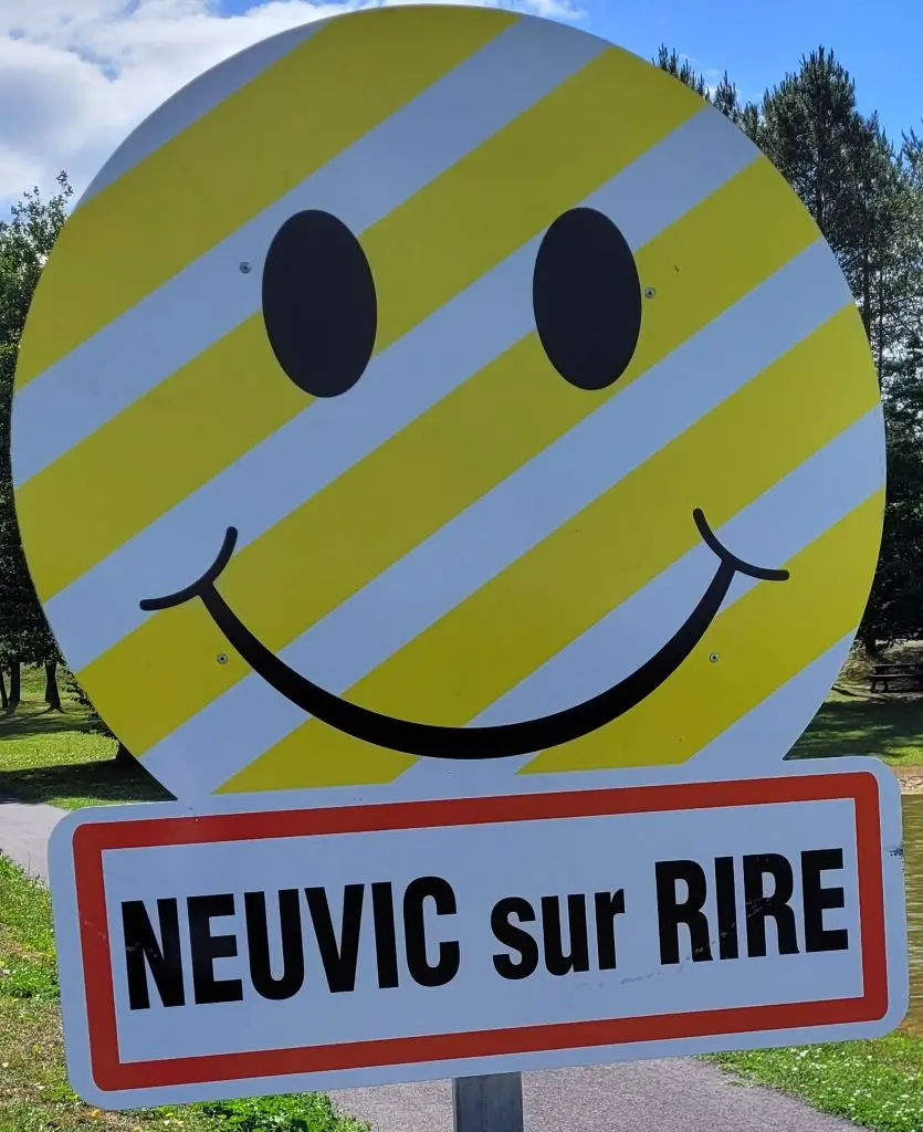 neuvic sur rire festival  théâtre de rue