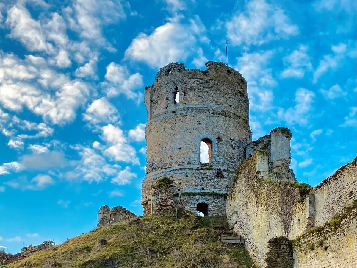 Châteauneuf sur Epte donjon