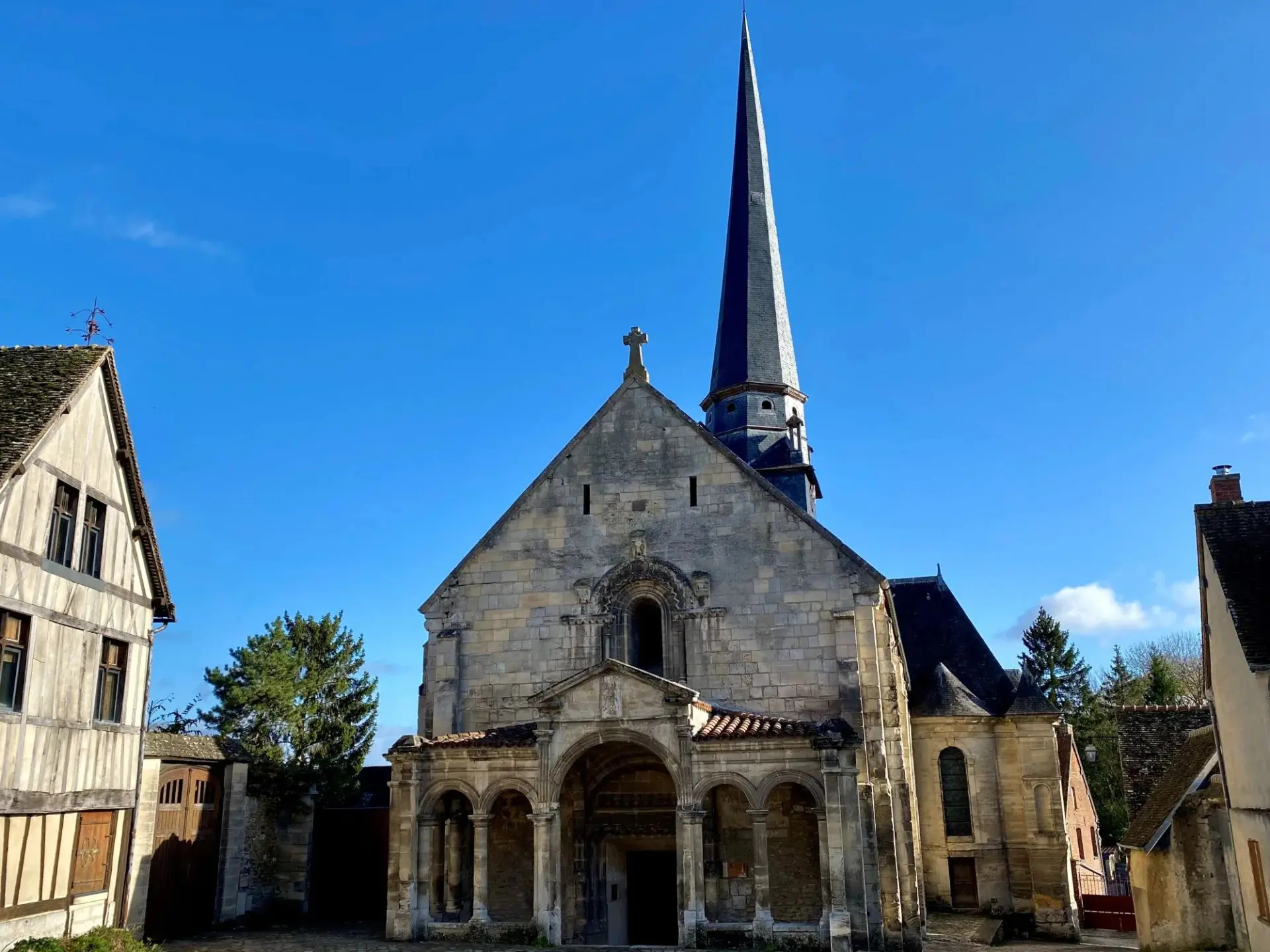 Eglise Saint-Jean-Baptiste de Dangu
