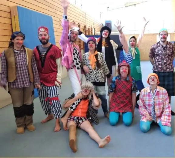 Une bande de clown