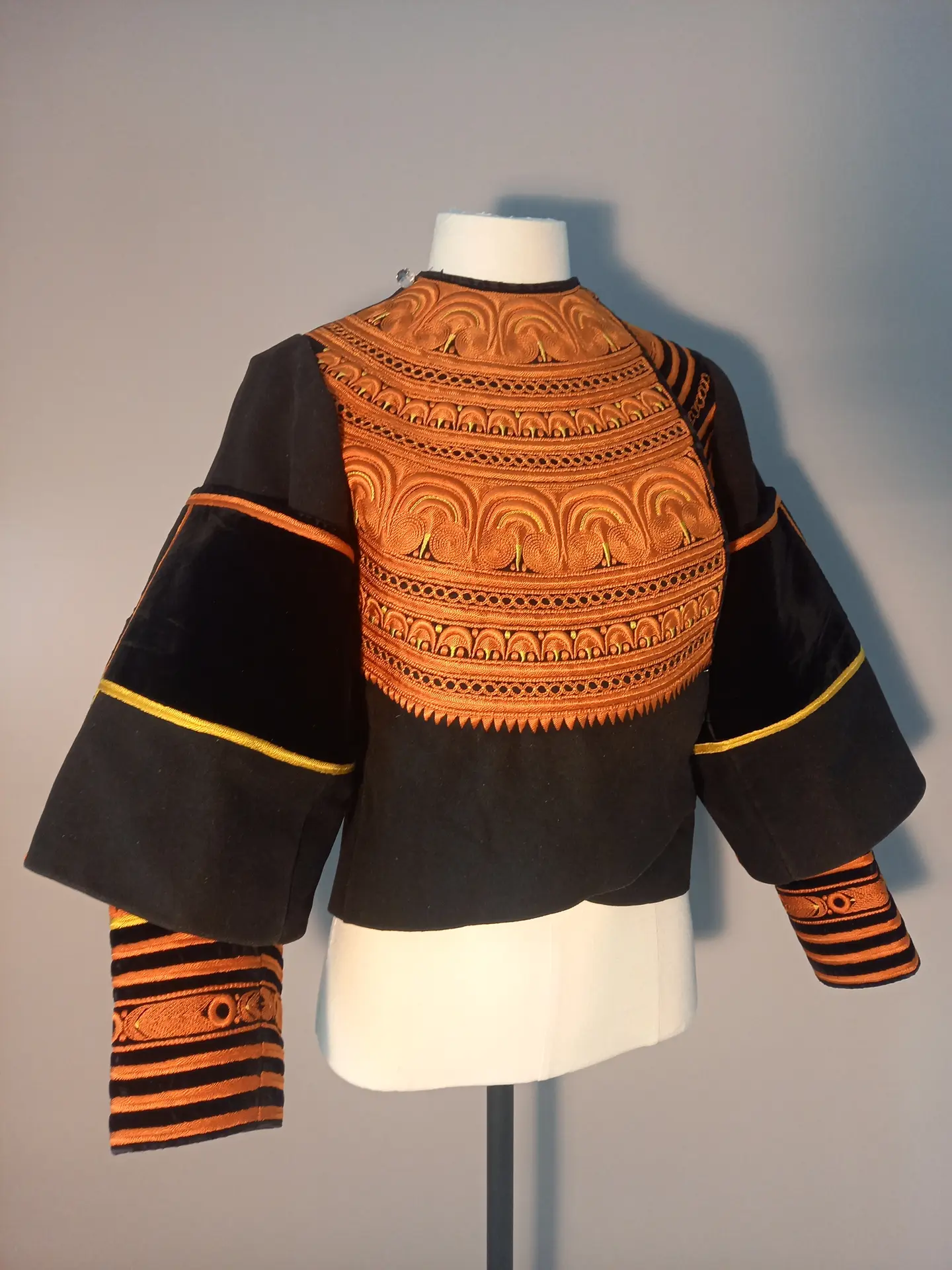 Conférence costume - Pont-l'Abbé - Pays Bigouden