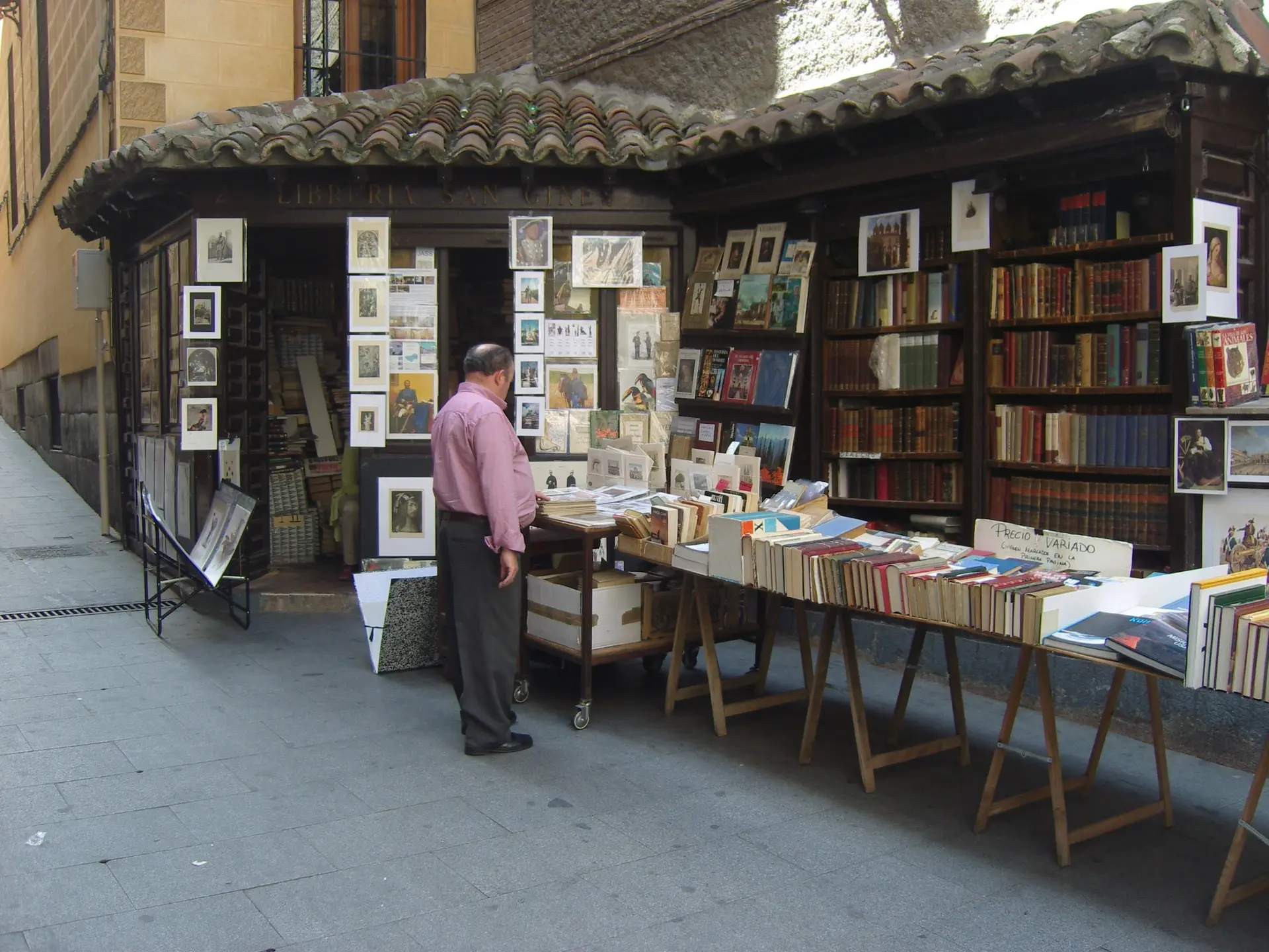Vente de livres - Ploneour-Lanvern - Pays Bigouden