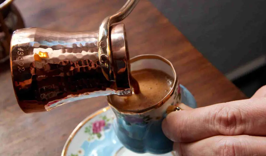 autour-dun-cafe-turc-885x520