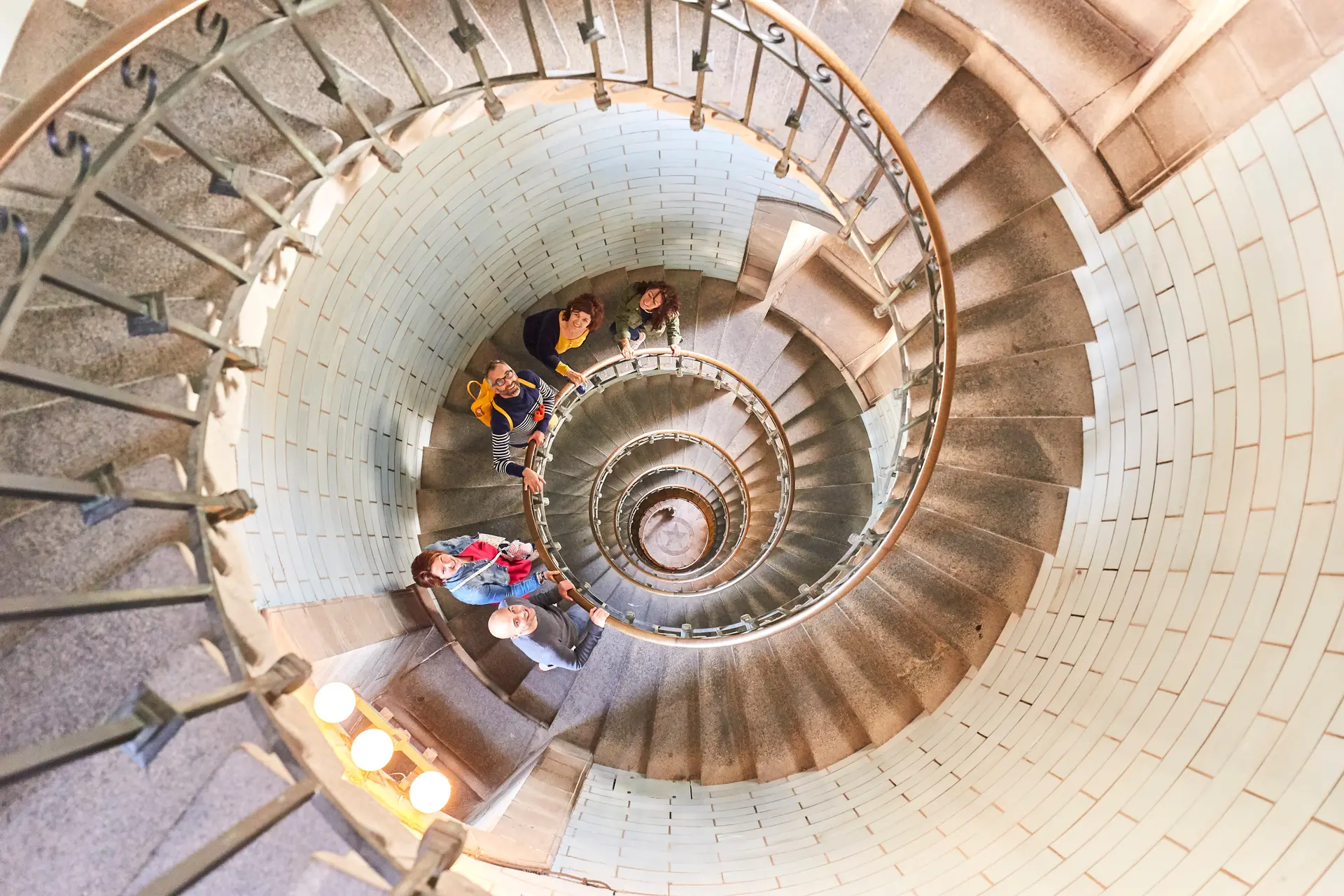 La montée du phare d'Eckmühl - Penmarch - Pays Bigouden