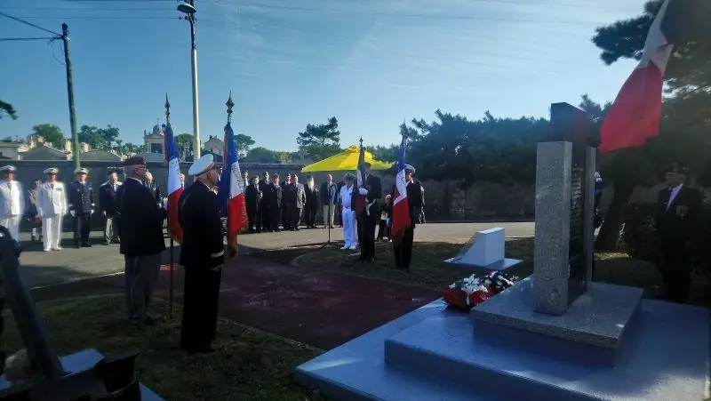 62 - CEREMONIE COMMEMORATIVE