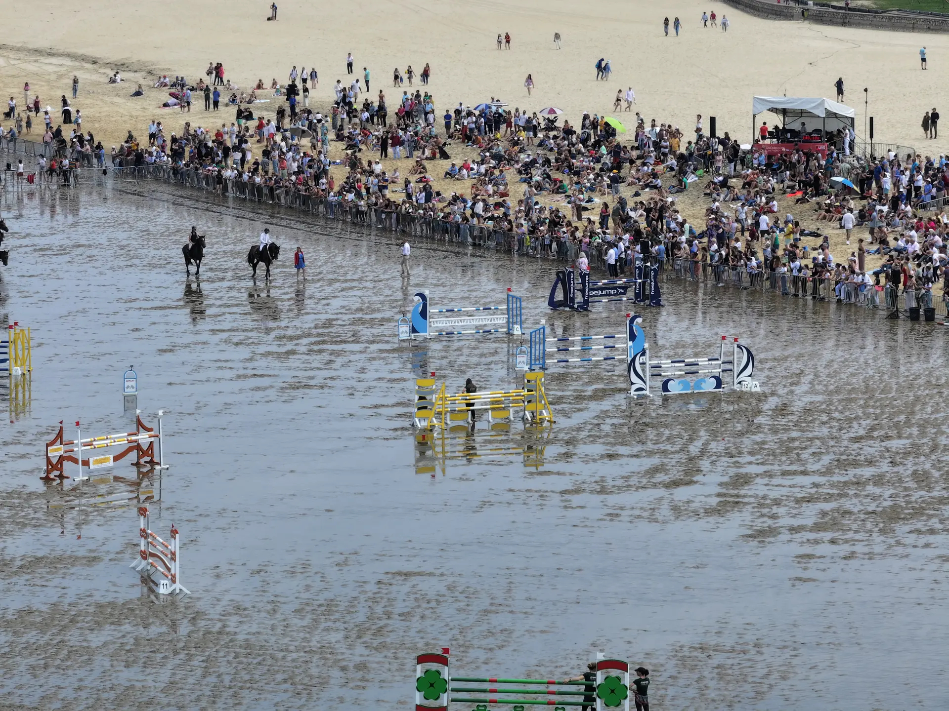 26 - DU 29 au  31 mai - JUMPING