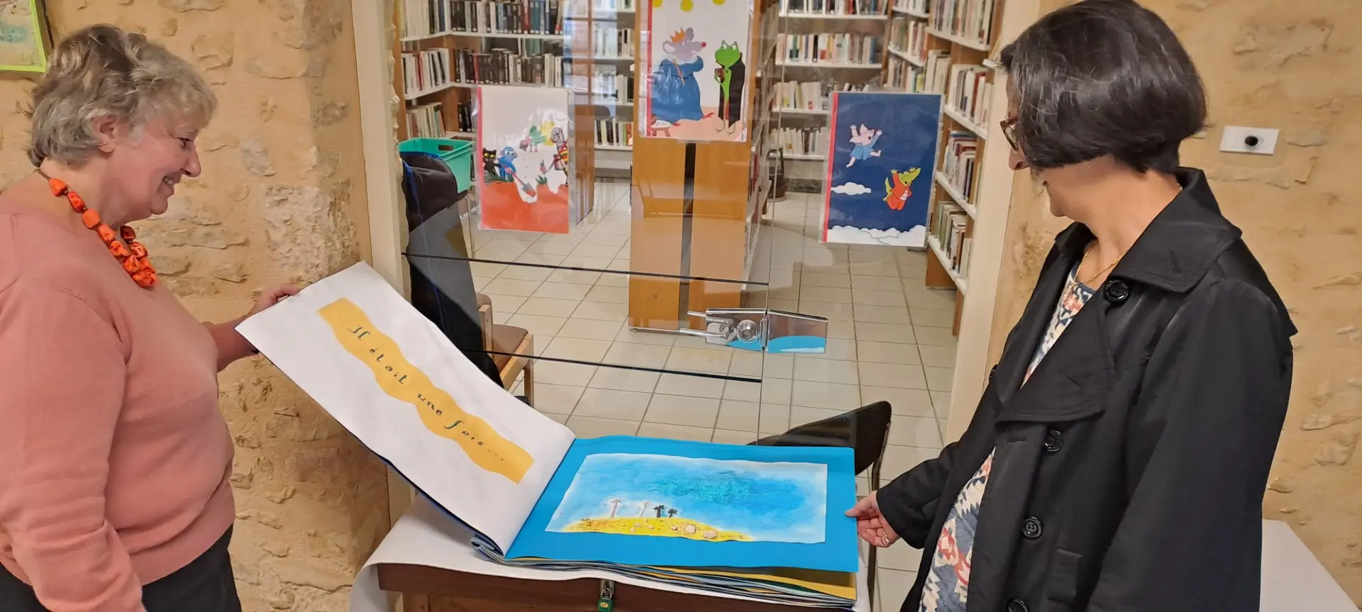 Livre conté la perle d'Héléna