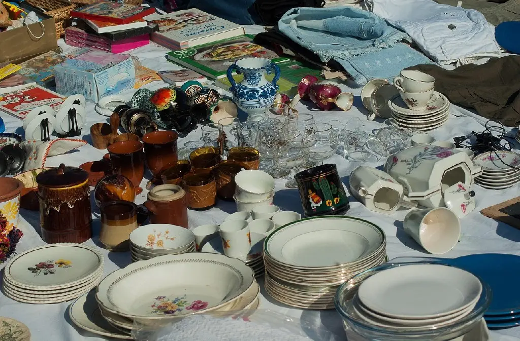 Vide grenier de Saint Avit Sénieur