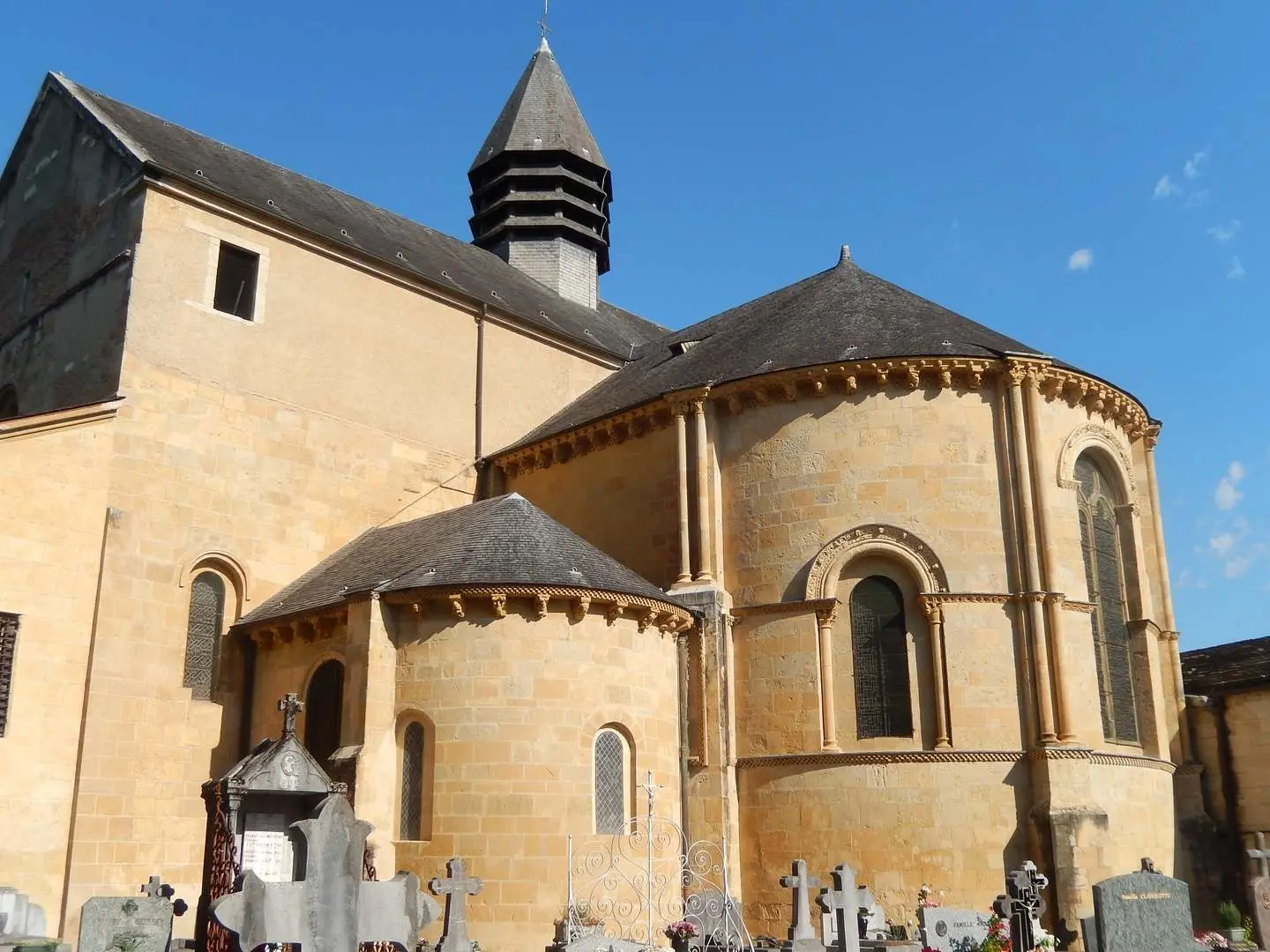 Cathédrale romane 12ème
