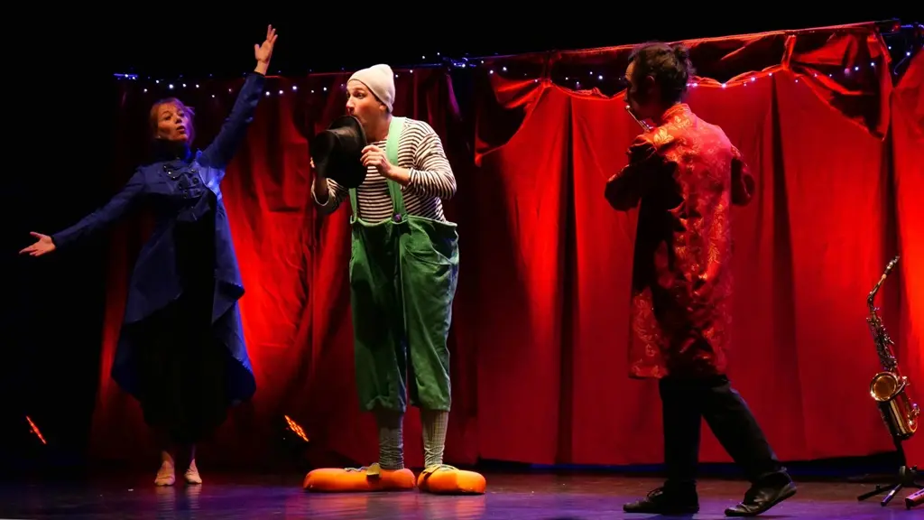 Cie-Soleil-Nuit-Cirque-2