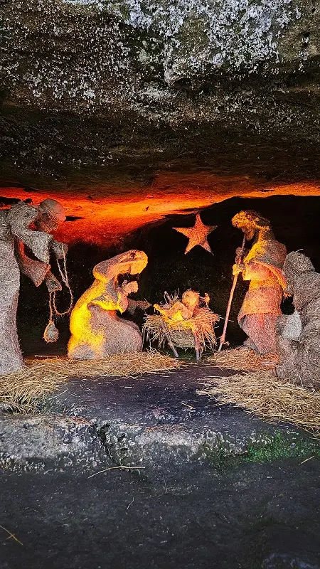 Copie de creche-de-noel-de-la-roque4
