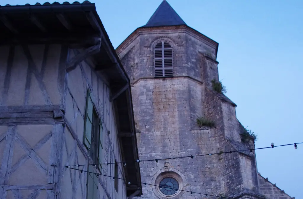 Marche_Nocturne_Issigeac_-__Joffrey_Revoy_Office_de_Tourisme_des_Bastides_02