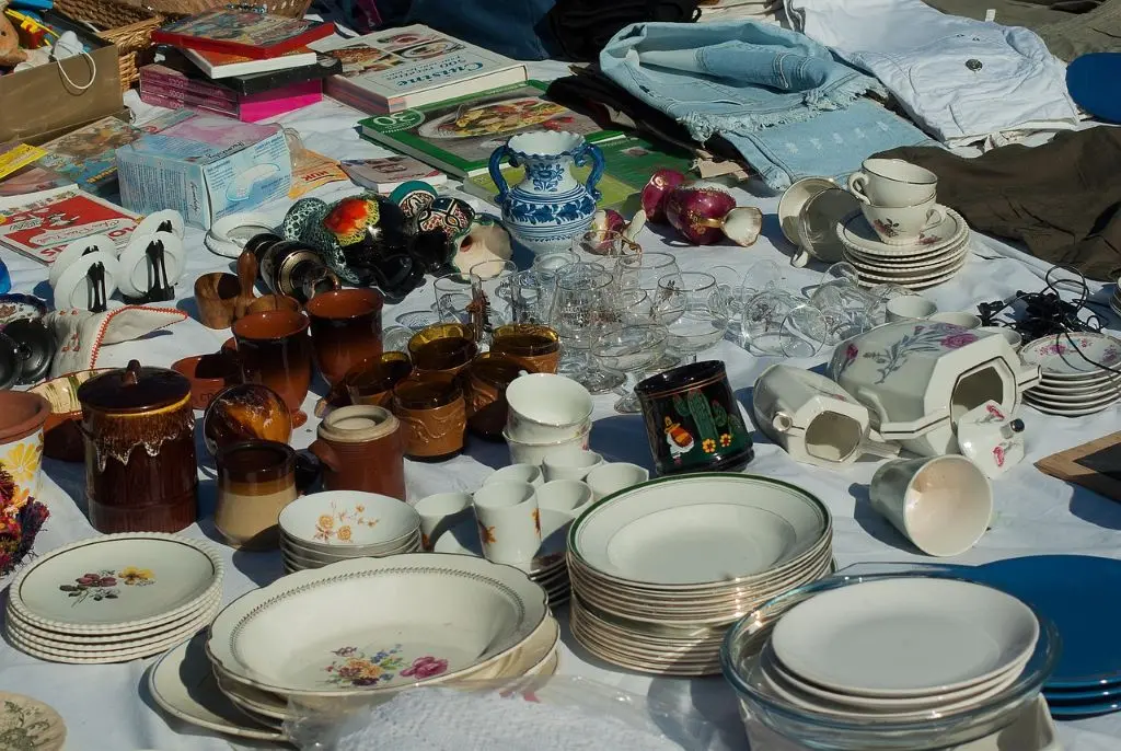 flea-market