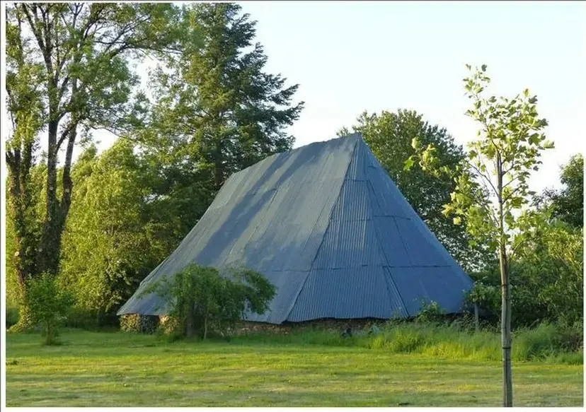 grange ovalaire ©Pierre Thibaud