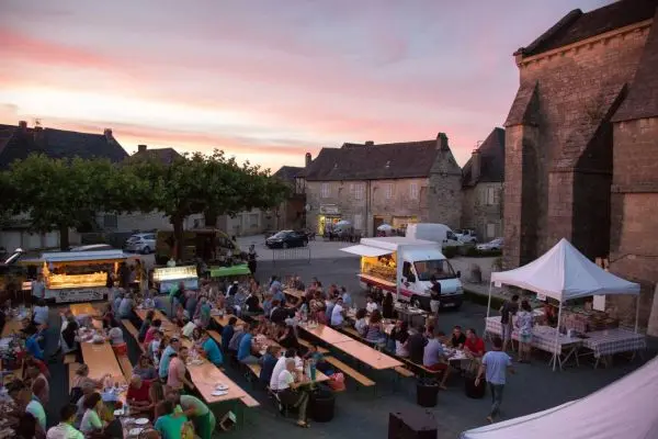saint-robert-marche-festif