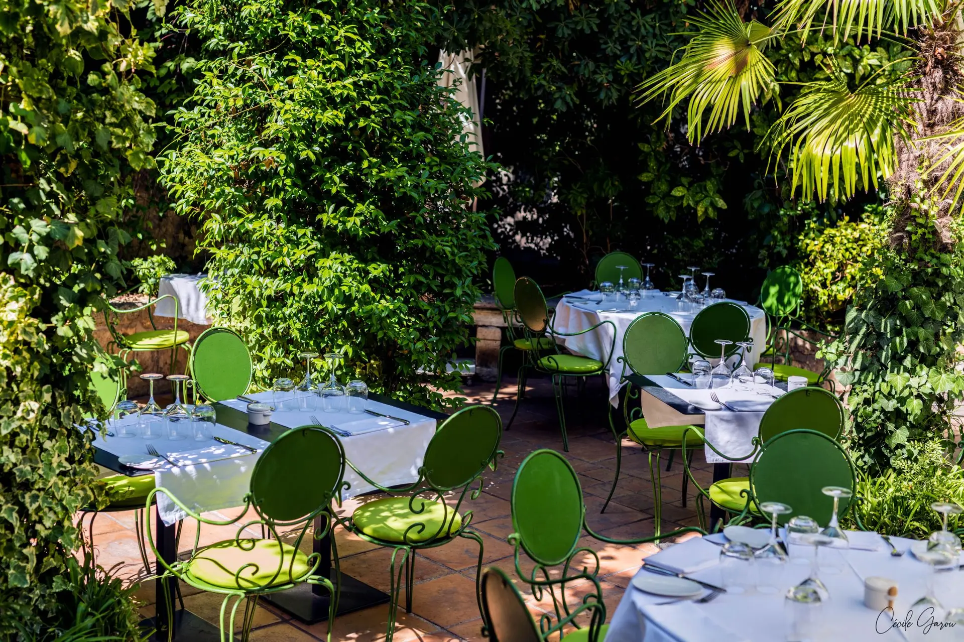 Restaurant-Le-Petit-Jardin-Terrasse