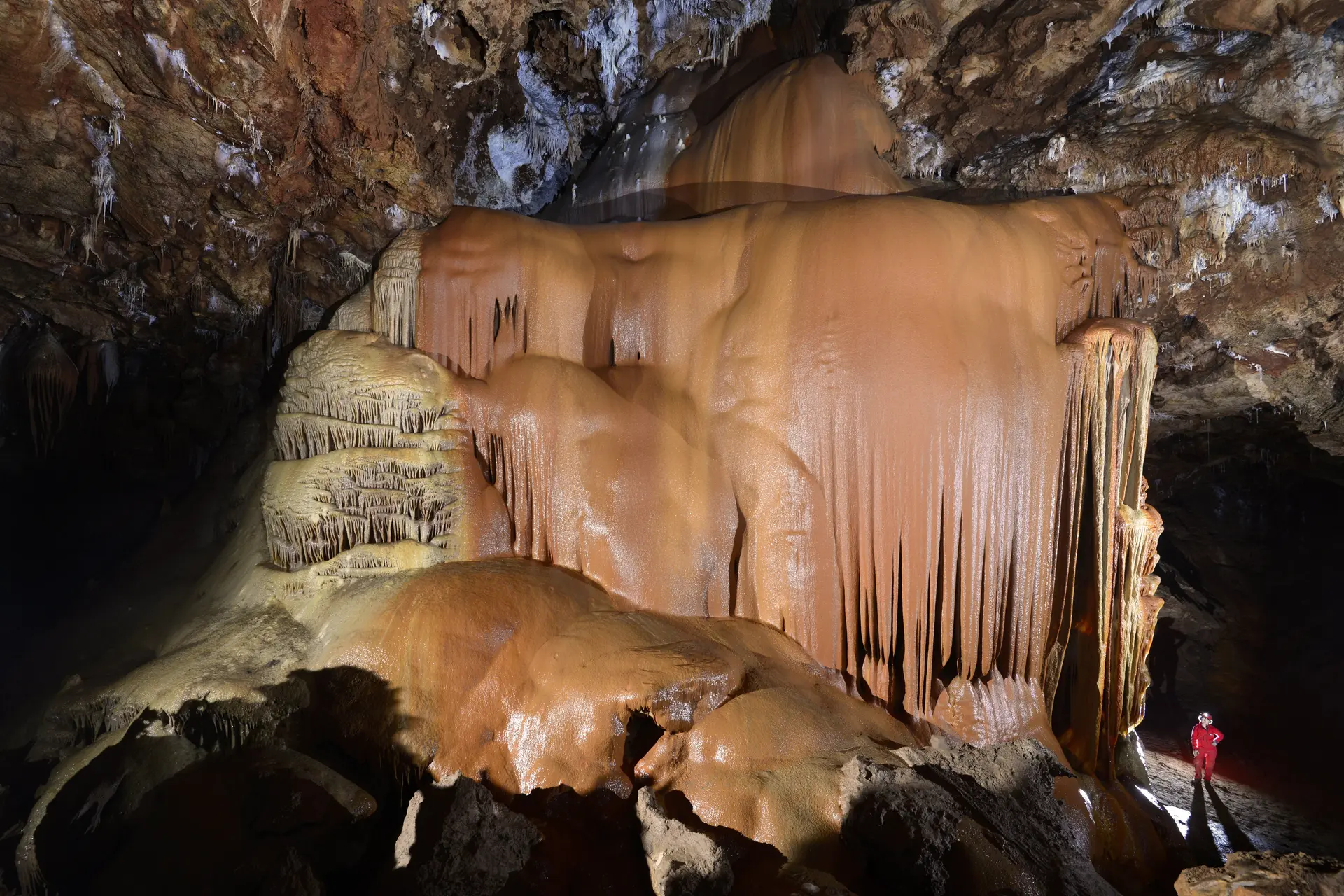 Grotte de Clamouse - Niagara rouge