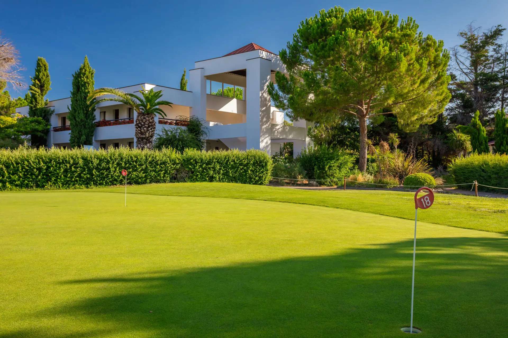 27559-00019-hotel-de-massane---Baillargues--photo-aspheries-8688x5788
