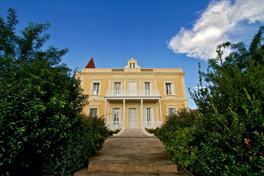 CHATEAU LA PEYRADE