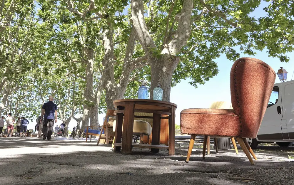 Dimanche-du-Peyrou-Brocante-Montpellier_free_format